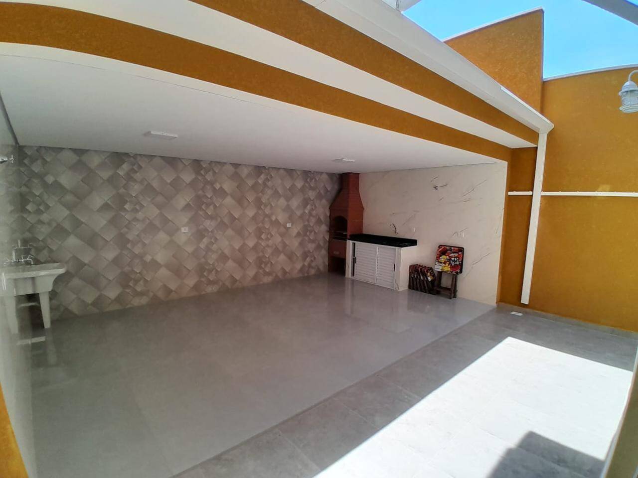 Casa para alugar com 4 quartos, 229m² - Foto 2
