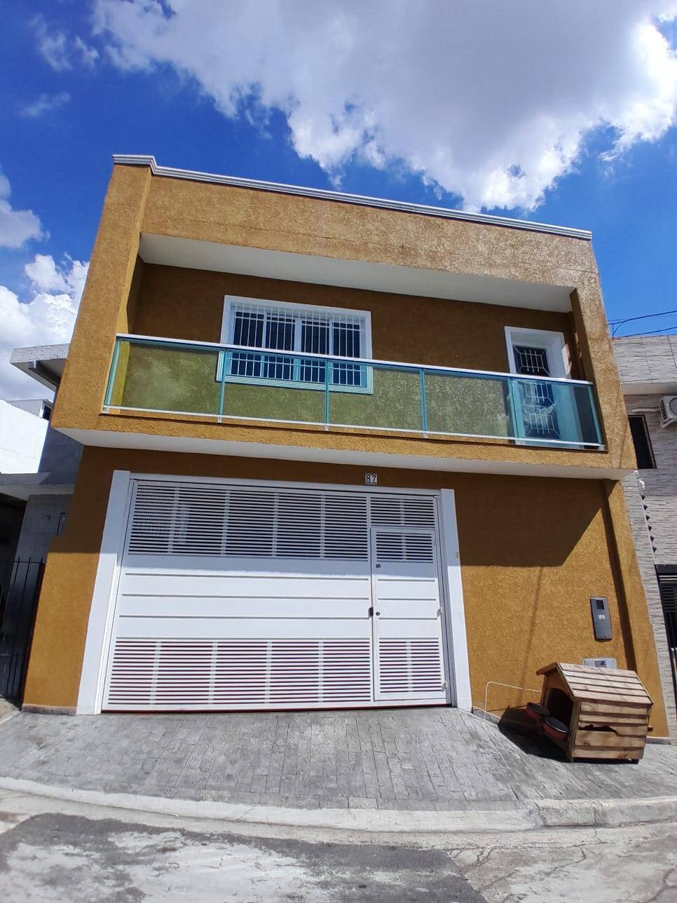 Casa para alugar com 4 quartos, 229m² - Foto 1