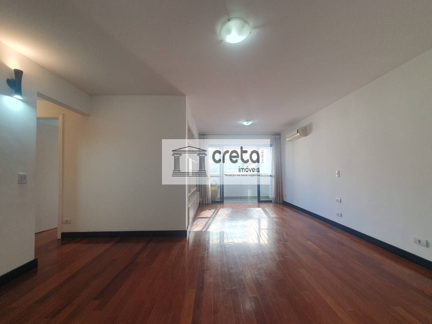 Apartamento para alugar com 2 quartos, 94m² - Foto 8