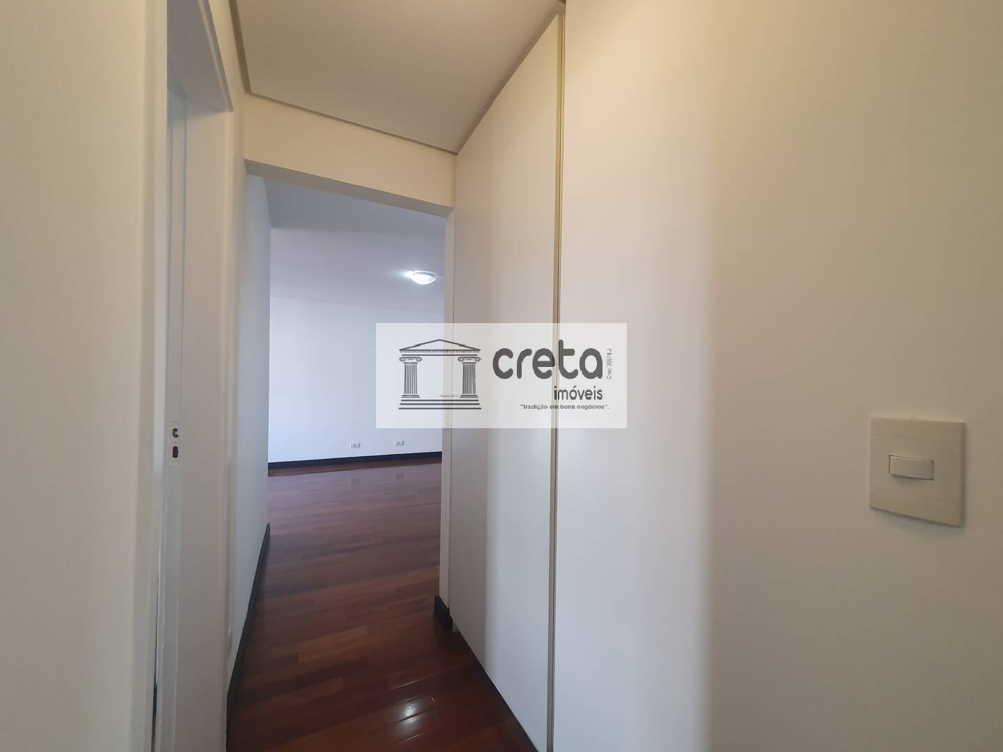 Apartamento para alugar com 2 quartos, 94m² - Foto 9