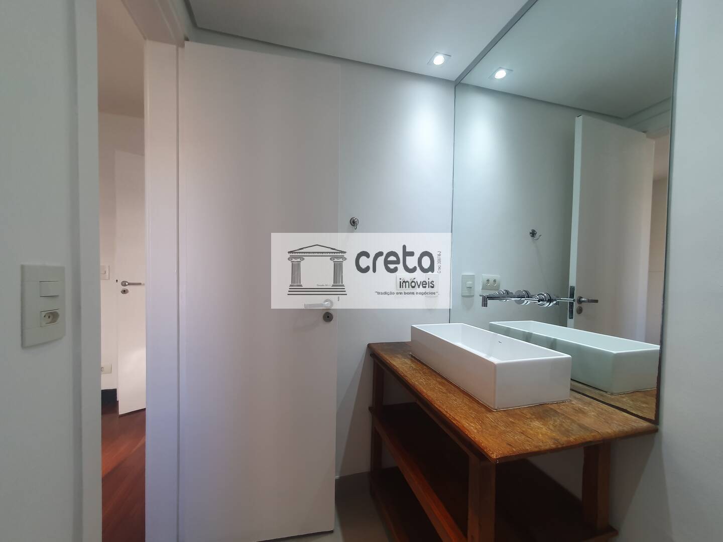 Apartamento para alugar com 2 quartos, 94m² - Foto 12