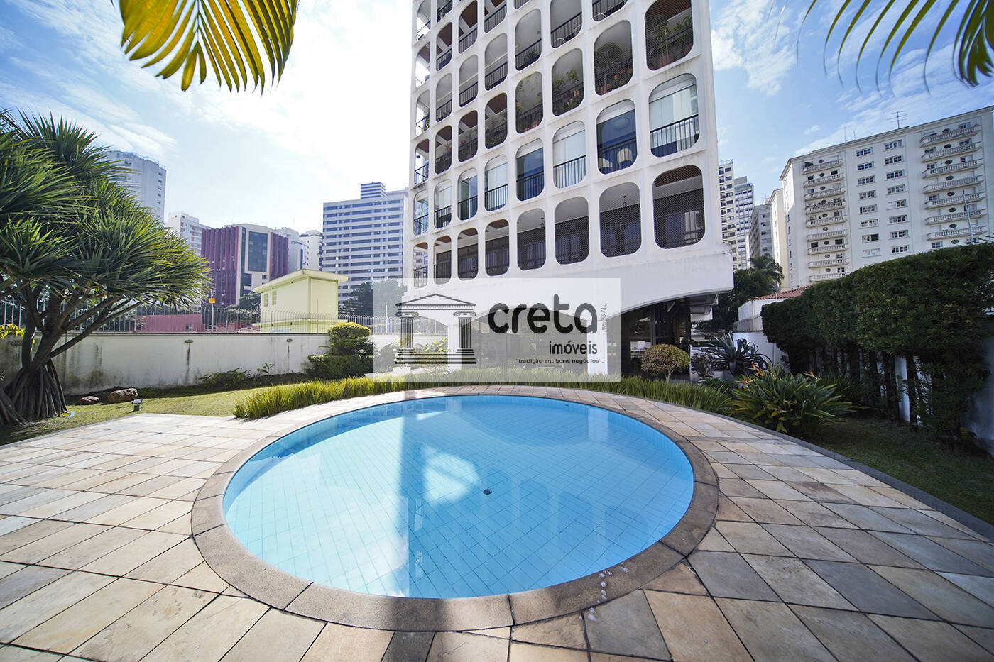 Apartamento à venda e aluguel com 4 quartos, 215m² - Foto 2