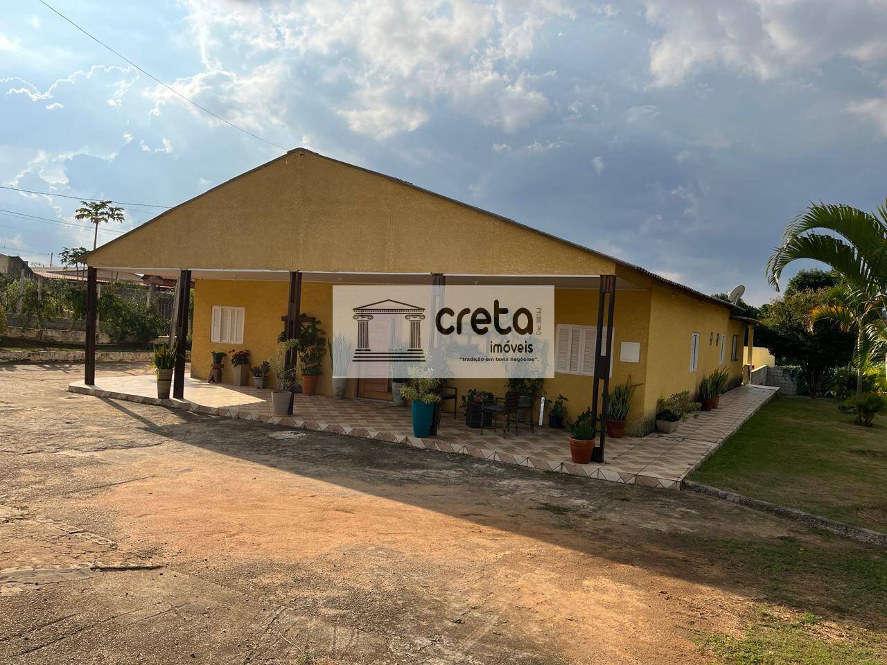 Chácara à venda com 6 quartos, 3000m² - Foto 1