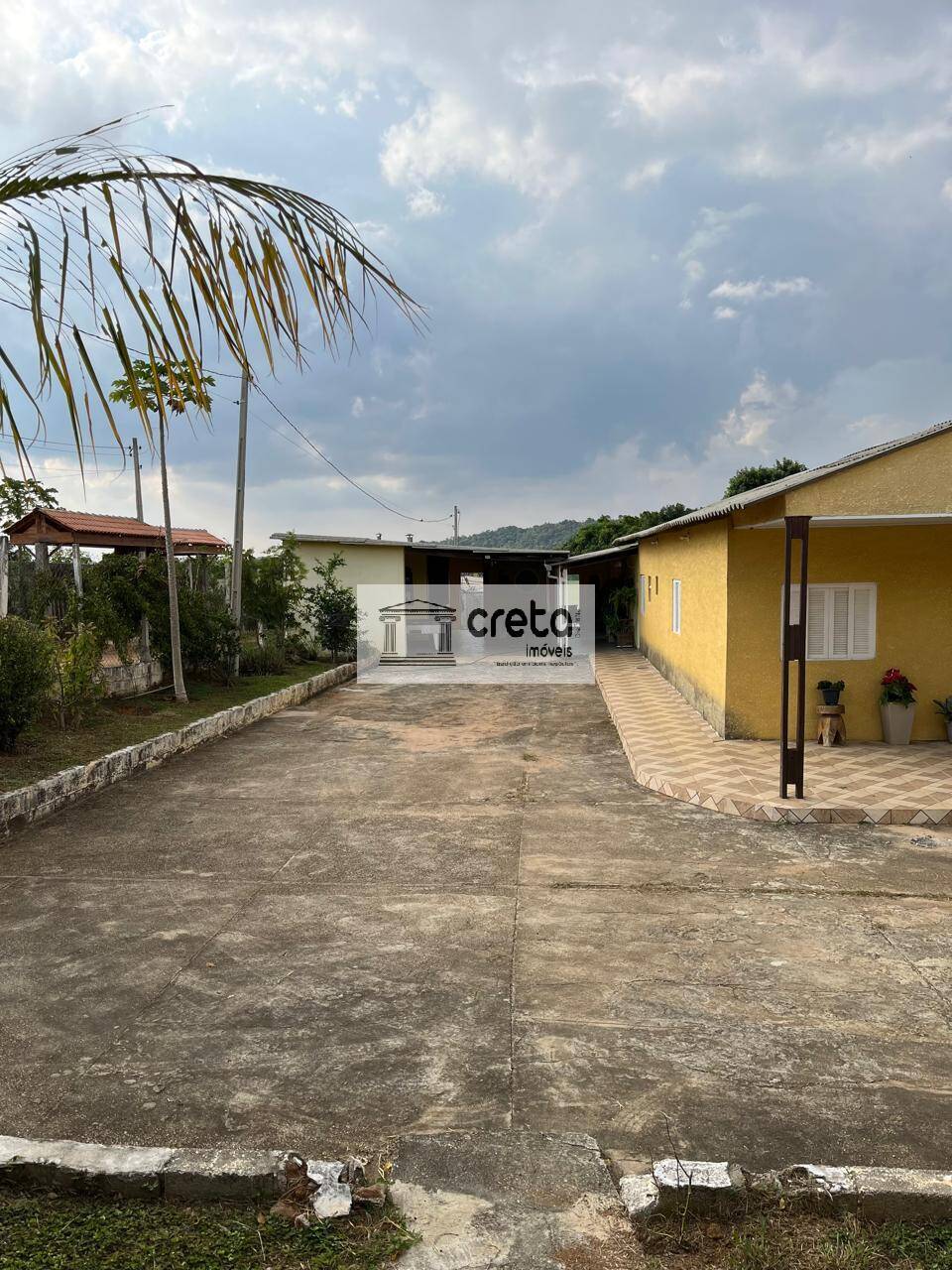 Chácara à venda com 6 quartos, 3000m² - Foto 2